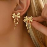 Fashionable Bow, Personalized and Trendy Women's Earrings, Ear Studs with A Sense of Niche Design
