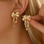 Fashionable Bow, Personalized and Trendy Women's Earrings, Ear Studs with A Sense of Niche Design