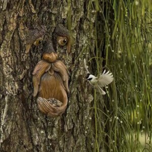 Outdoor Old Man Tree Faces Decor Bird Feeders Funny Bark Ghost Face Decoration Yard Garden Christmas Ornaments Sculpture