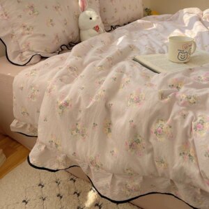 Bonenjoy 1pc Soft Duvet for Summer Thin Quilt Floral Style Bedspread Skin-friendly Comforter Ruffles Duvets 이불 (No Pillowcase)