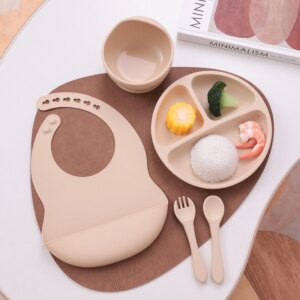 4PCS Silicone Baby Feeding Set Suction Plate BPA Free Waterproof Bib Spoon Fork Kids Training Utensils Children's Tableware Set