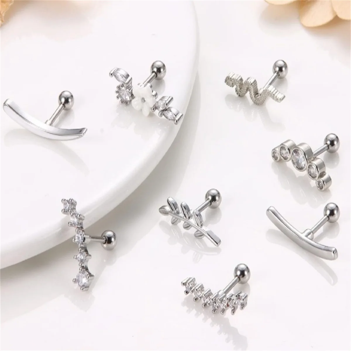 1/4/6/8Pcs 16G Stainless Steel Screw Back Stud Earrings for Women,Cubic Zerconia Cartilage Conch Helix Ear Piercing Jewelry - Image 2