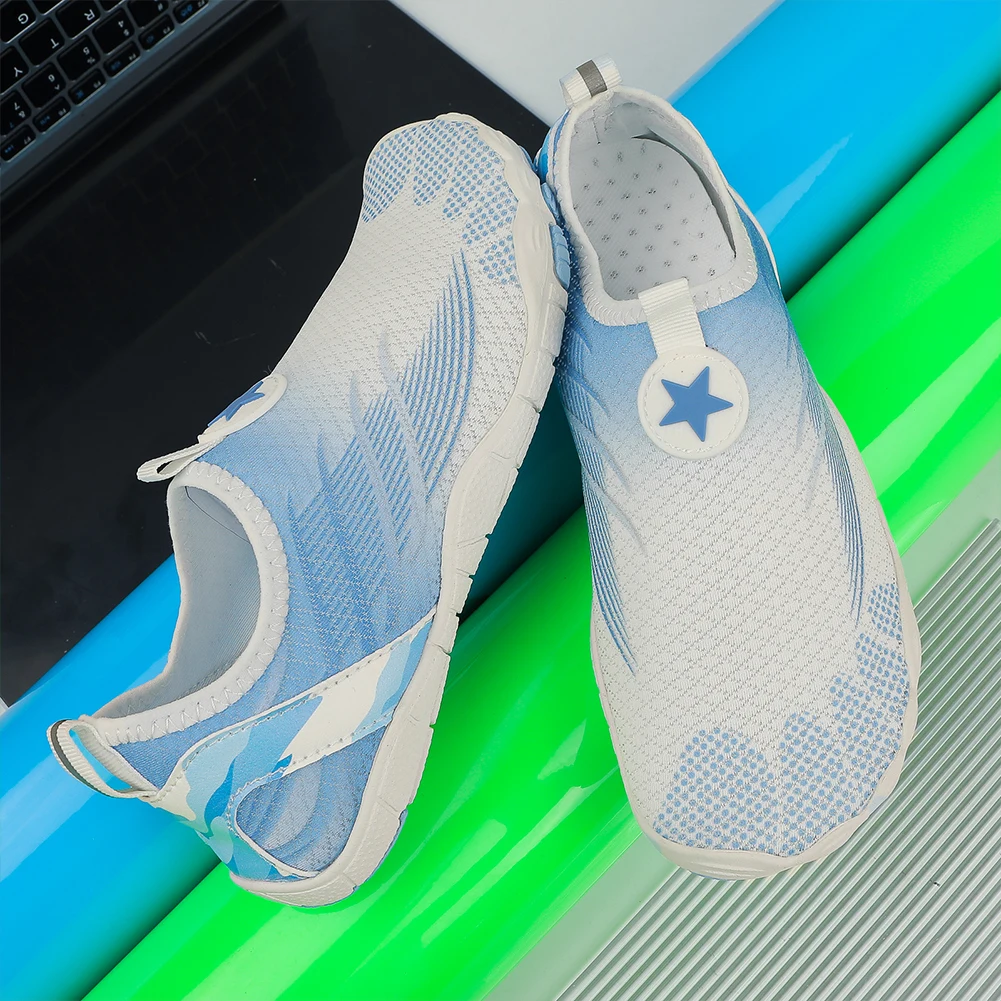 Water Shoes Non-slip Lightweight Aqua Shoes Breathable Barefoot Beach Shoes Quick Drying Soft Diving Sneakers for Outdoor Beach - Image 2