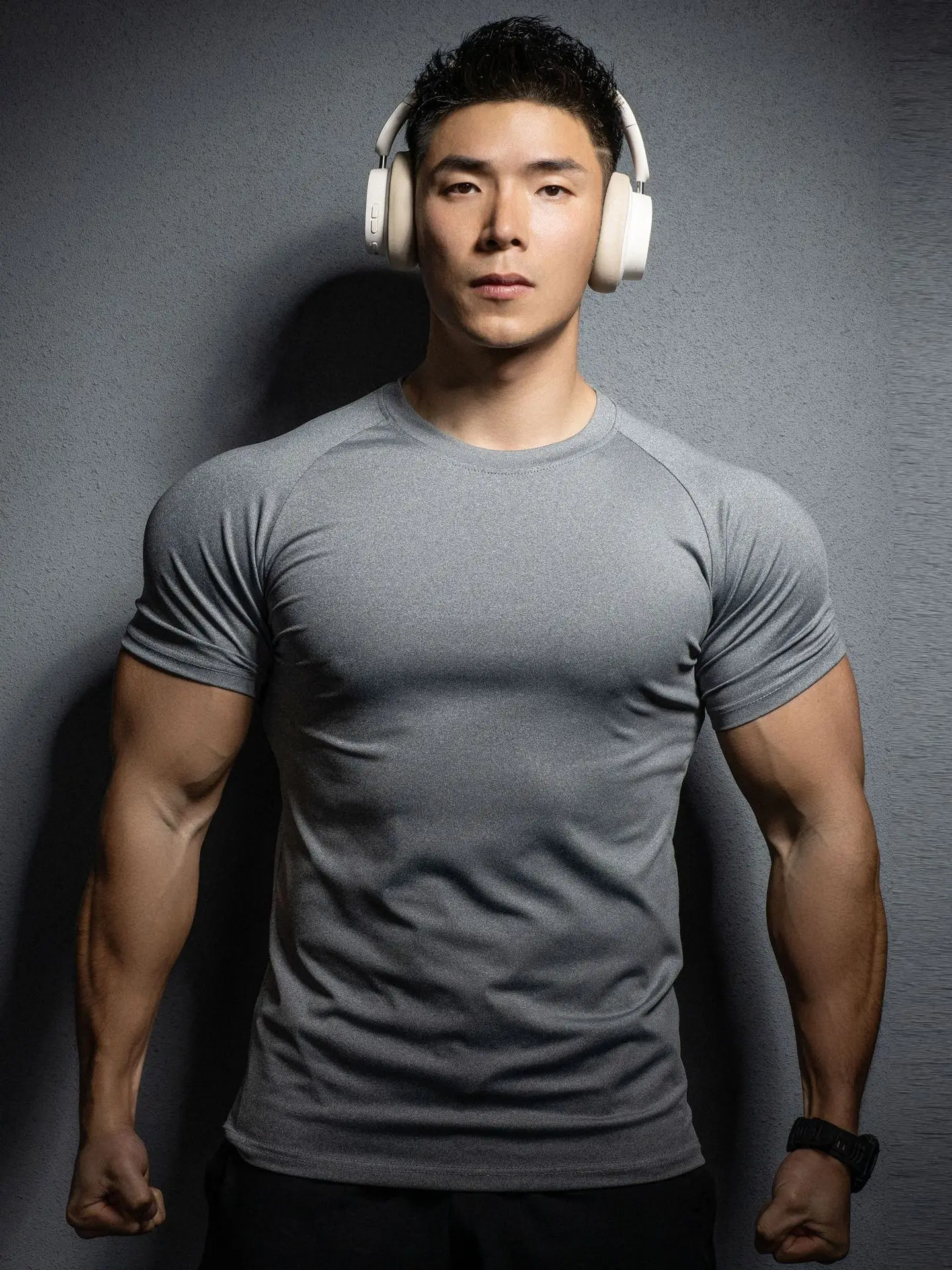 2024 New men's T-shirt Sports leisure running gym exercise training elastic quick drying short sleeve T-shirt men's top - Image 2