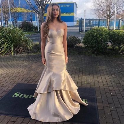 Elegant Champagne Mermaid Prom Dress | Sweetheart Neckline Tiered Skirt Long Formal Evening Party Gown