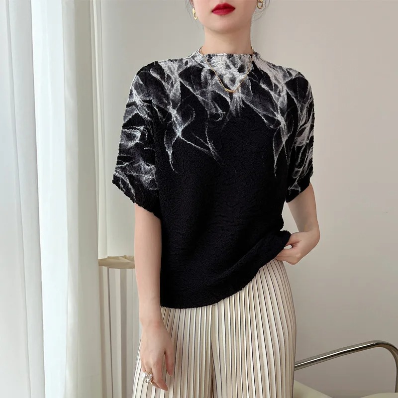 Miyake-Inspired Disorderly Pleated Printed T-Shirt – Women’s High Fashion Loose Summer Top